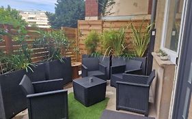 Spacieux appartement en centre ville avec terrasse